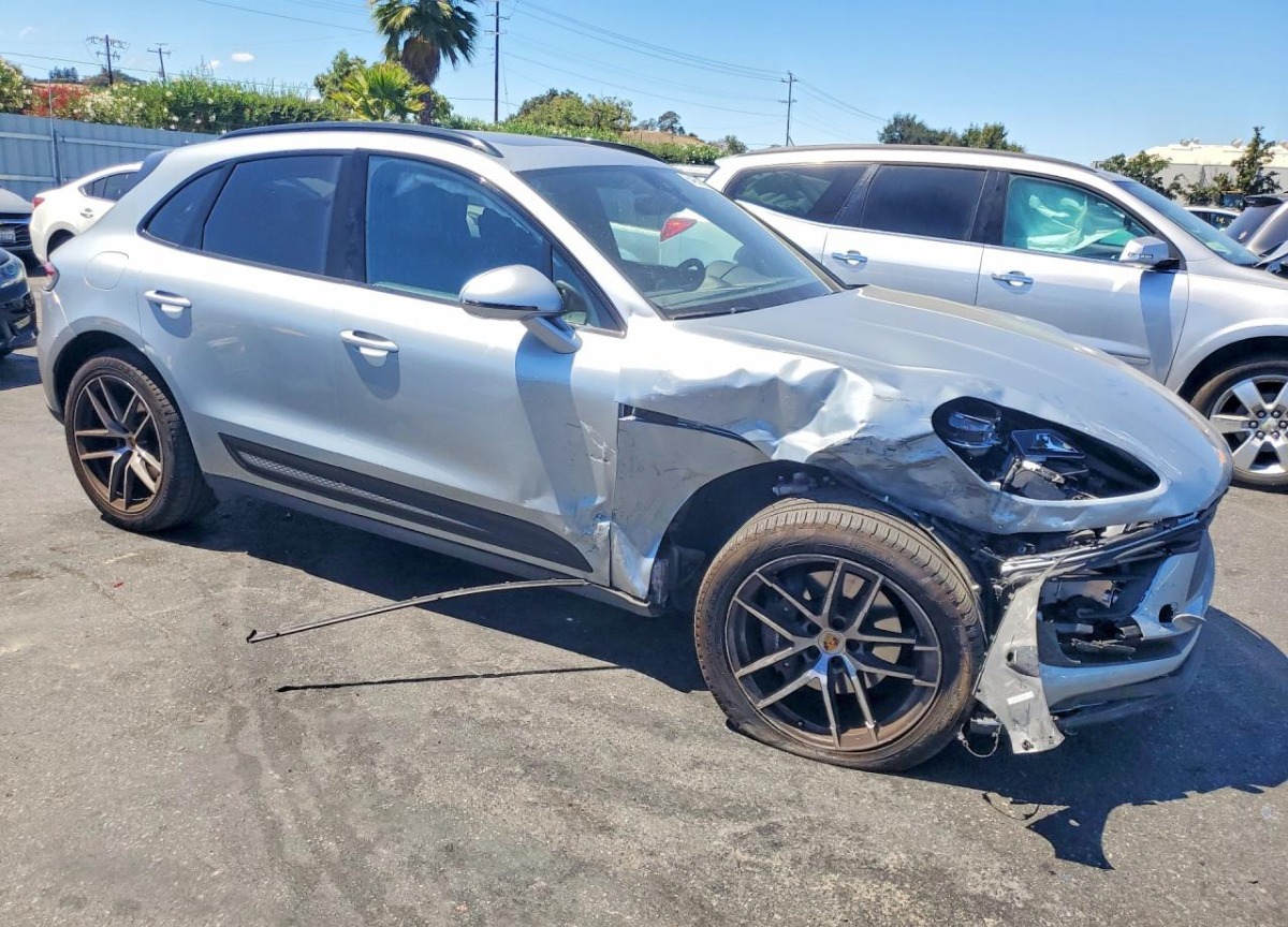 2022 Porsche Macan auction photo 4