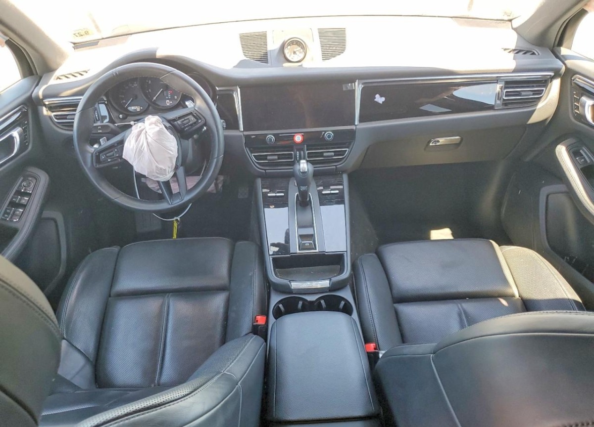 2022 Porsche Macan auction photo 8